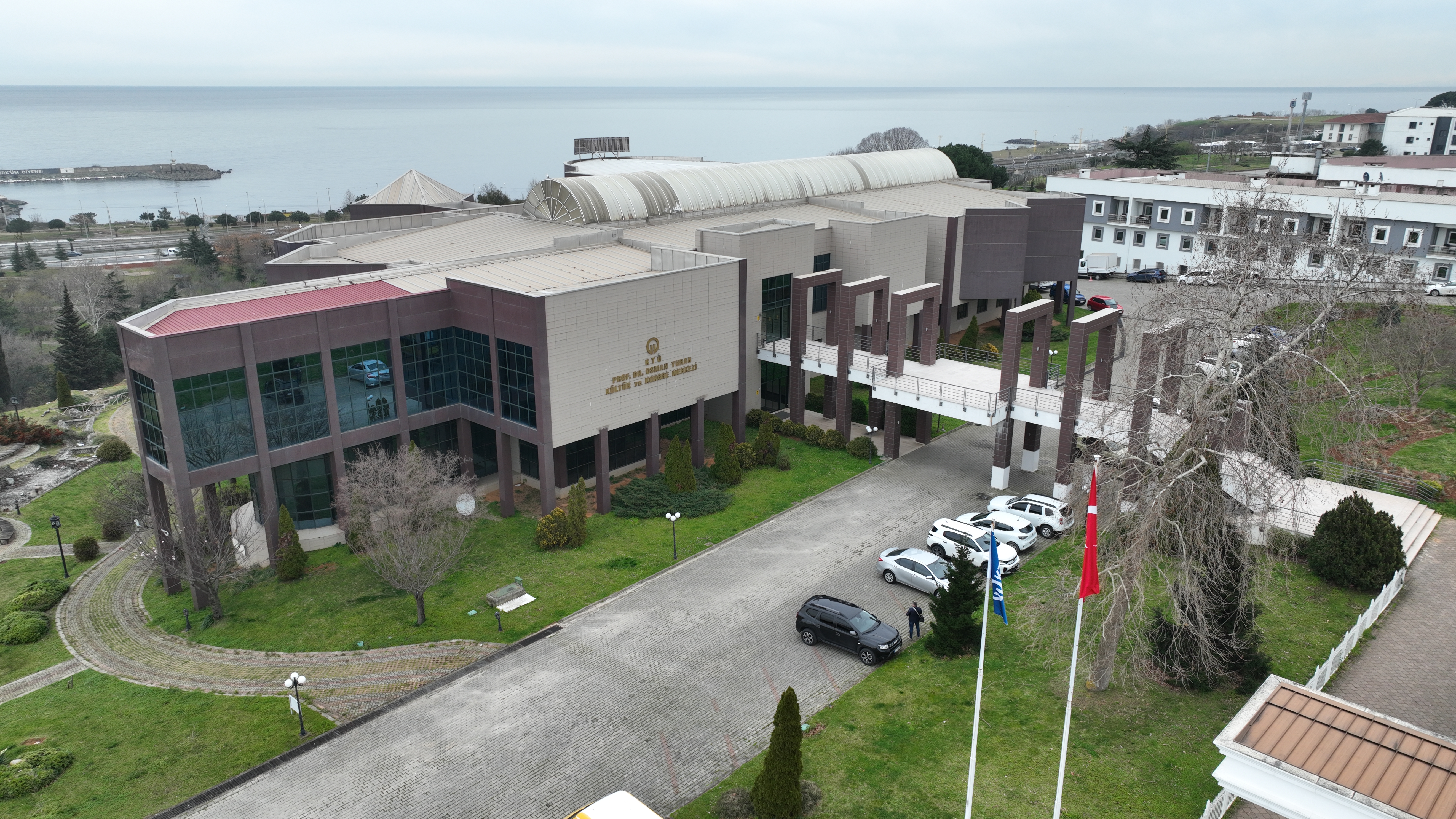 KT&Uuml; Galeri 13