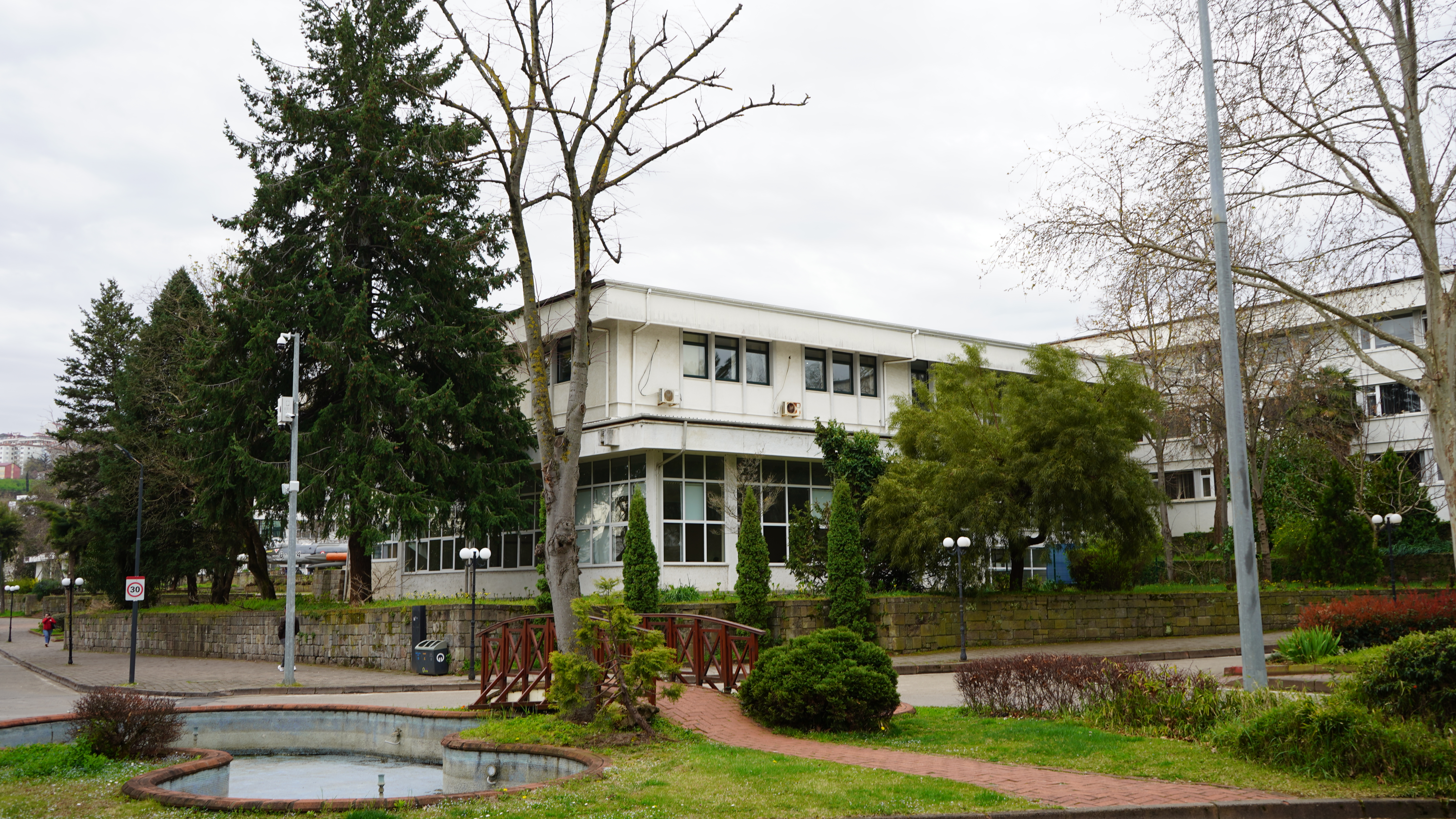 KT&Uuml; Galeri 25